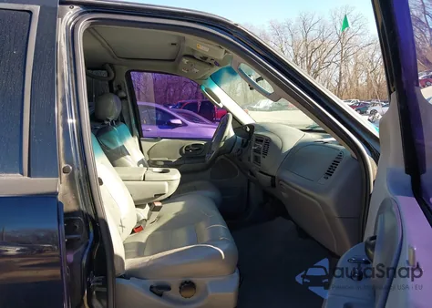 2002 Ford F-150 Lariat/Xlt из США, поврежденный, VIN 1FTRW08L62KD36862